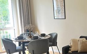 Luna Apartment